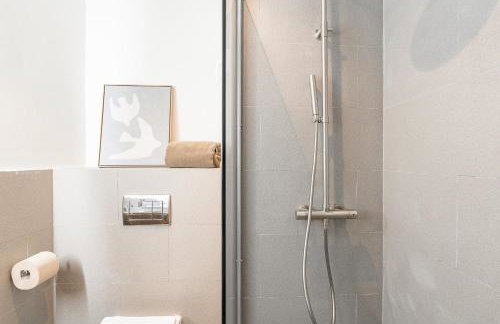The Stadium Luxe Apartment - Photo 17