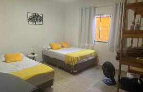 Casa com churrasqueira e piscina, perto de riacho - Foto 24