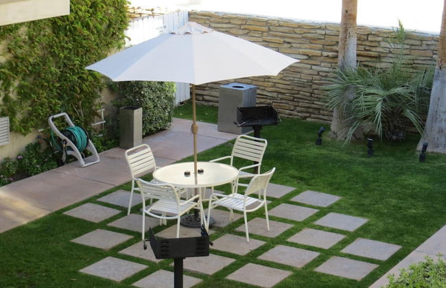 7 Springs Inn & Suites - Photo 27