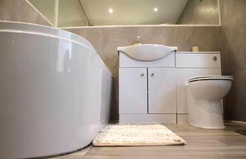 N&M Lodge Dunstable lodge with Free Parking - Photo 33