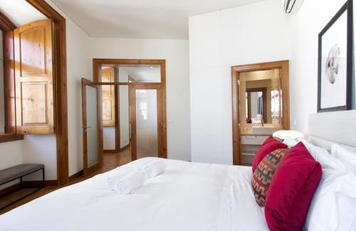 Chiado Stylish Bright Apt with AC - Photo 16