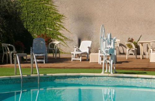 Holiday Home in Montbrun with Pool & Vineyards - Foto 9