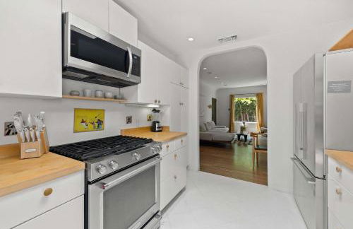 New Listing Midcity West Villa by Colby & Conrad - Foto 14