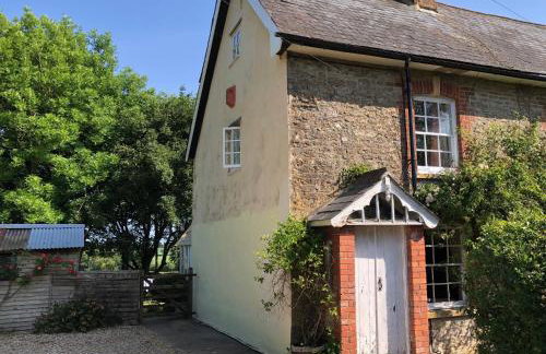 Bittles Cottage - Photo 1