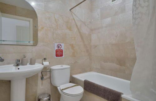 Elegance and luxury with a pool in Miraflores Golf - CASA GOLF RIVIERA PARK 3 2 E - Photo 10