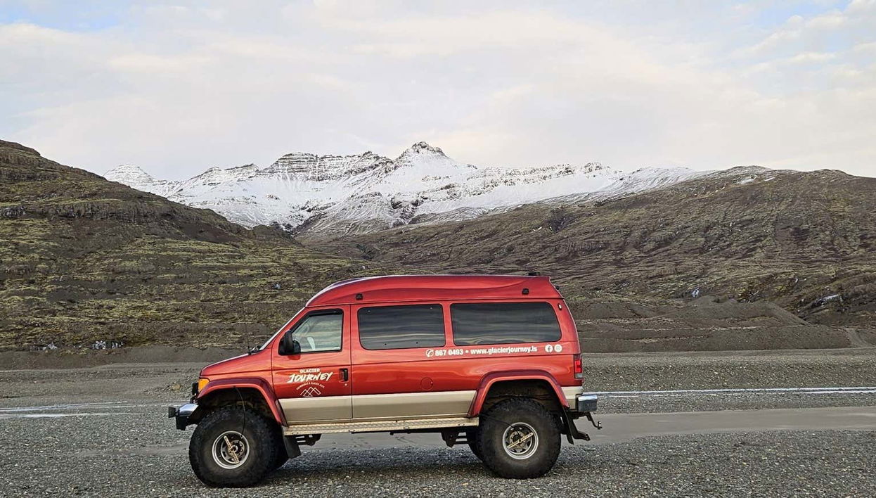 Tour delle spiagge di sabbia nera di Suðurfjörur in 4x4
