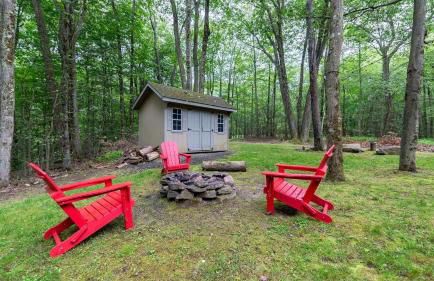 Bear Trail Chalet by Avantstay Retreat w/ Outdoor Living Deck & Fire Pit - Foto 101