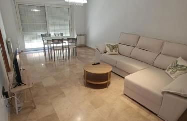 First Floor Casa Privee - Two bed Beach Terrace & Balconies - Foto 2