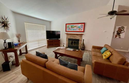 Indian Wells Resort Home with Private Saltwater Pool - Foto 10