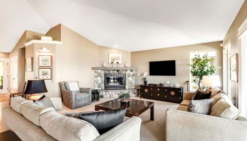 Misty Lady at Water's Edge - Foto 3