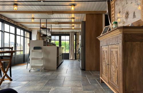 Ti an Aod Beachfront Stone Cottage Sleeps 10 OI Collection Rentals - Foto 7