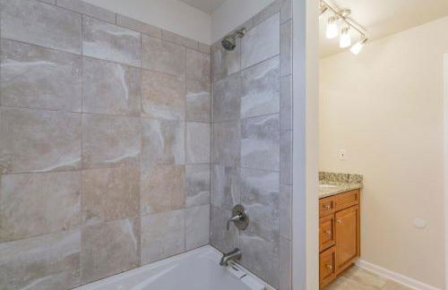 Huge Home For Groups Near Downtown - Foto 6