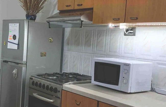 Entire unit near beach access to garden - Photo 7