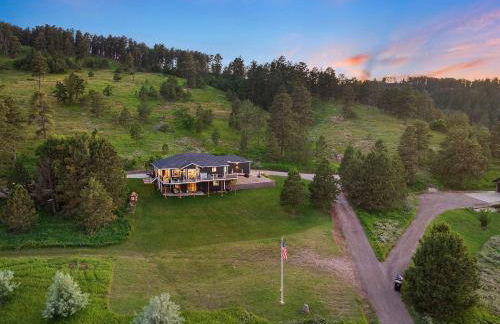 Black Hills Getaway with Hot Tub & Game Room for 18 - Foto 70
