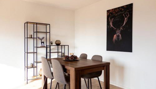 Franzi am Bahnhof - Foto 3