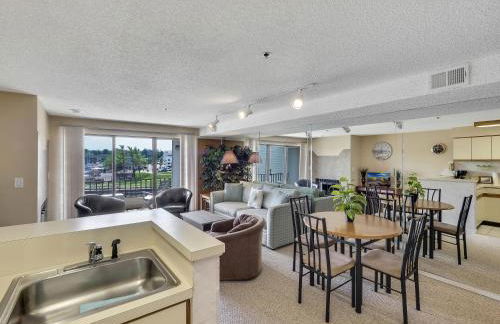 236 Edgewater Inn - Photo 10