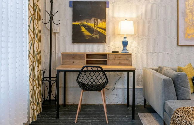 Elegant Edgy Loft on Historic Alley Parking - Foto 47