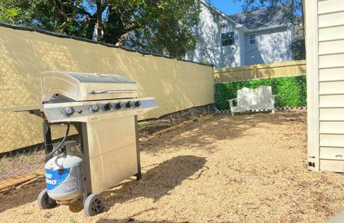 Historic Coastal Haven- Pet Friendly Fast Wi-Fi - Foto 27