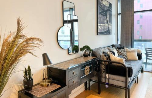 Lovely 2 Bed Duplex Apartment with Hydro Views - Photo 11