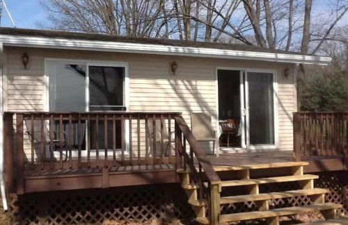 Anthony Beach - Seneca Lakefront Retreat w Covered Dock Lounge Area - Hot Tub & Fire Pit - Pets OK - Foto 18