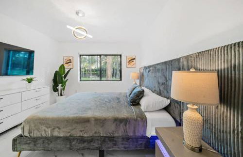 Luxury Villa Azure with Heated Pool 20 minutes to Beach - Foto 25