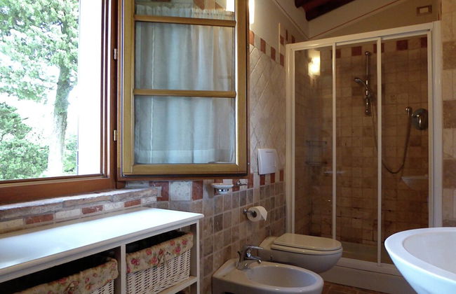 Holiday Home in Montecarelli With Pool - Photo 11