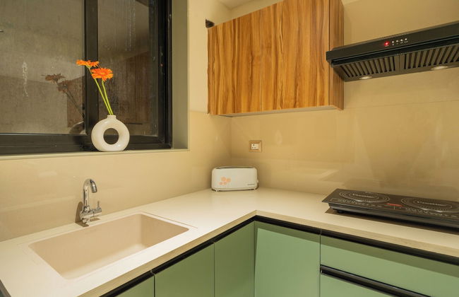 ELIVAAS Kamerios Verano 1 BHK with Pool - Photo 19