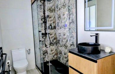 NANCY Appart ZEN - 5 minutes du centre-ville, parking gratuit - Foto 2