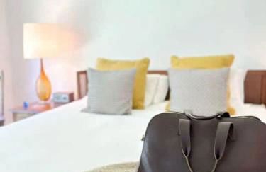 Unique and Private 25ft Waterfall House in Hunter - Foto 37