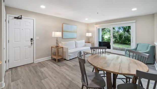 Quiet PCB Condo at The Cay! Porch, Free Parking - Foto 2, Habitación