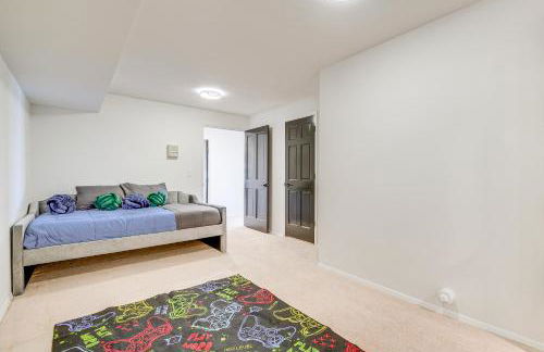 Spacious Camano Home with Hot Tub and Water Views! - Foto 26