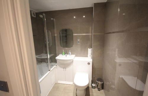 Holden Court Apartments -Apt 4 - Foto 20