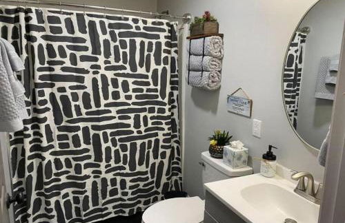 Modern 2BR Aparment near NC ZOO w Parking - Foto 12