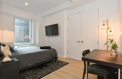 Contemporary Luxury 3BR 2BA Downtown NYC - Photo 23