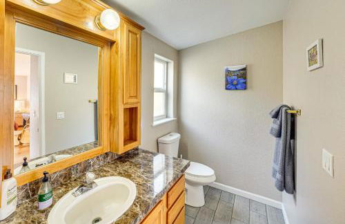 Walk to Marina Harrison Cabin with Lake View! - Foto 14