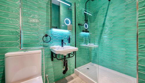 Large Central Station 2 Bed Apartment A2 - Foto 5, Shower