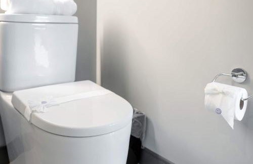 Sophisticated 3BR Suite - New Modern and Luxurious - Photo 30