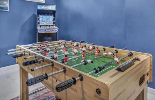 Swim and Relax In our Pool and Hot Tub and Recently Renovated - Foto 63