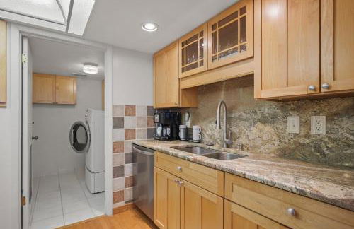 Oceanfront Penthouse #11B by Distinctive Beach Rentals - Foto 29