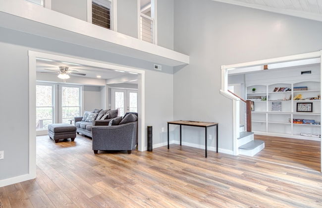 4BR Lodge on Wolf Creek – Fishing, Hiking, New River Fun & Hokie Weekends - Foto 49