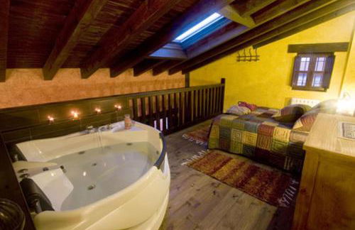 Casas Herrenales de Ulaca - Photo 9