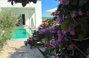 Villa Rocky Beach - Photo 8