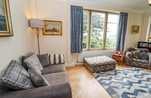 Aislaby Hall - Photo 4