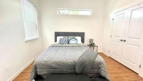 NEW! 5 min from Mall, Airport, and Dinning! - Foto 4