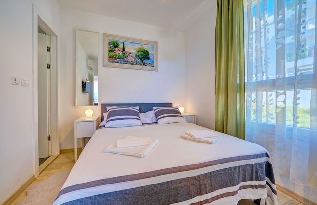 Luxury Seaside Apartment by Litto - Photo 5