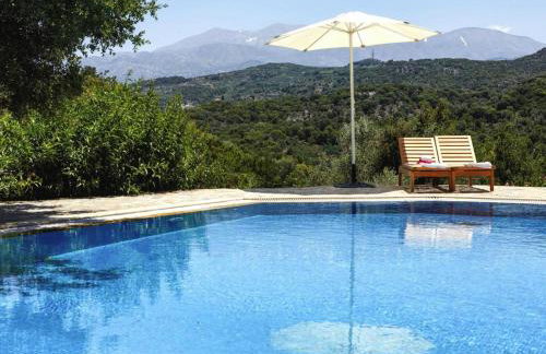 Romantic Holiday Home in Drosia - Photo 14