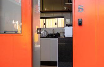 Villa Dei Colori Studio 5 com Wi-Fi perto do Museu do Olho e Pedreira Térreo - Foto 4