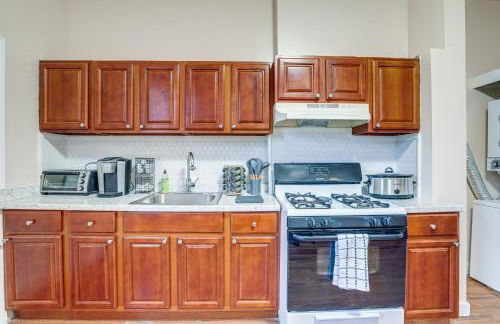 Comfy Bayonne Townhome about 11 Mi to NYC Attractions - Foto 8