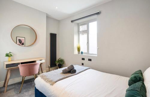 Stylish modern apartment near the city centre with nearby off-road parking - Foto 21