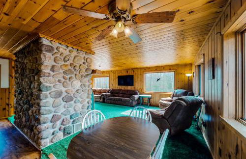 Mitten Lake Retreat - Foto 8